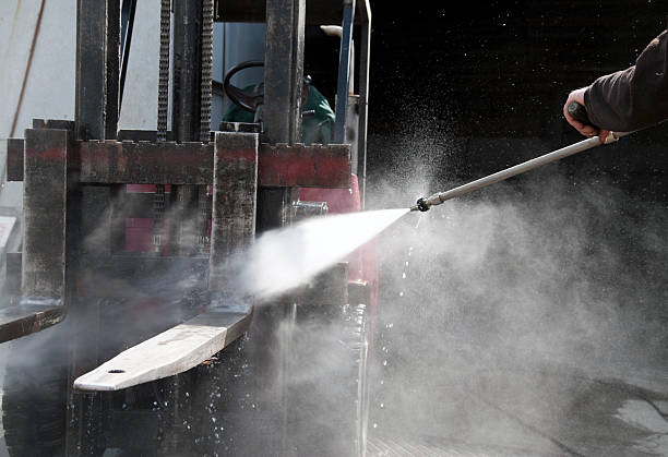 Best Driveway Pressure Washing  in Platte, SD